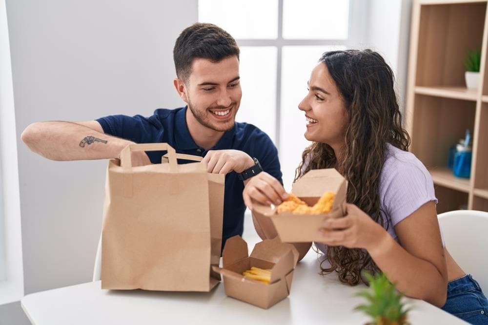 Cómo encargar tu comida para llevar en Café Bar O CONXURO